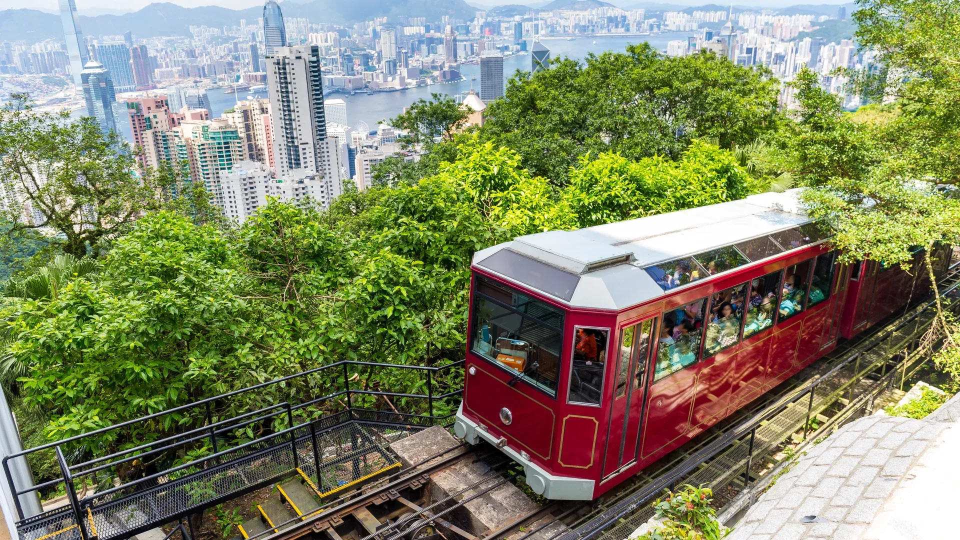จุดชมวิวเดอะพีค และพีคแทรม (Victoria Peak & Peak Tram)