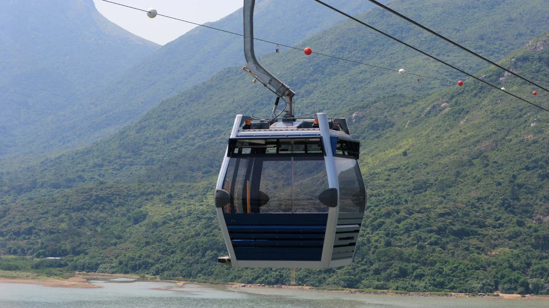 นั่งกระเช้านองปิง สักการะพระใหญ่ (Ngong Ping 360)